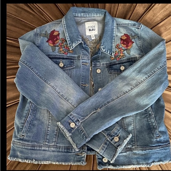 Code Bleu Women's Floral Embroidered Jean Jacket - Blue - Picture 2 of 3